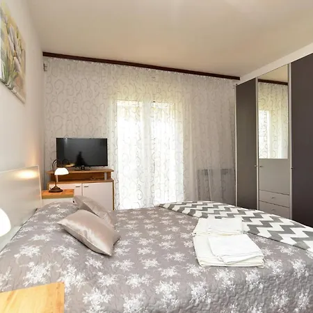 Regina 1067 Apartamento Rovinj