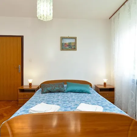 Regina 1067 Apartamento