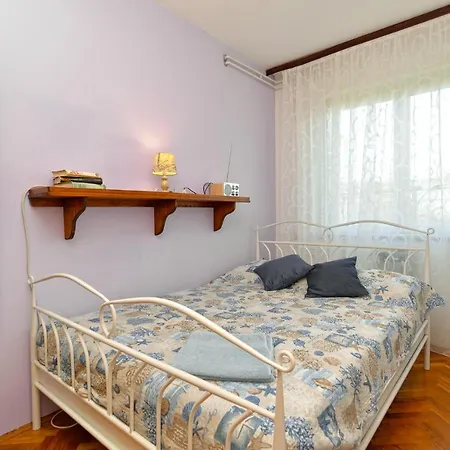 Regina 1067 * Rovinj